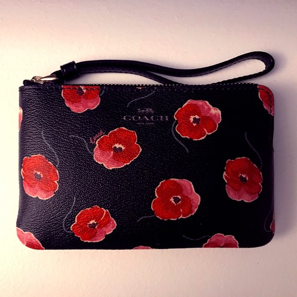 Coach Handbags - NEW! Coach Wristlet
